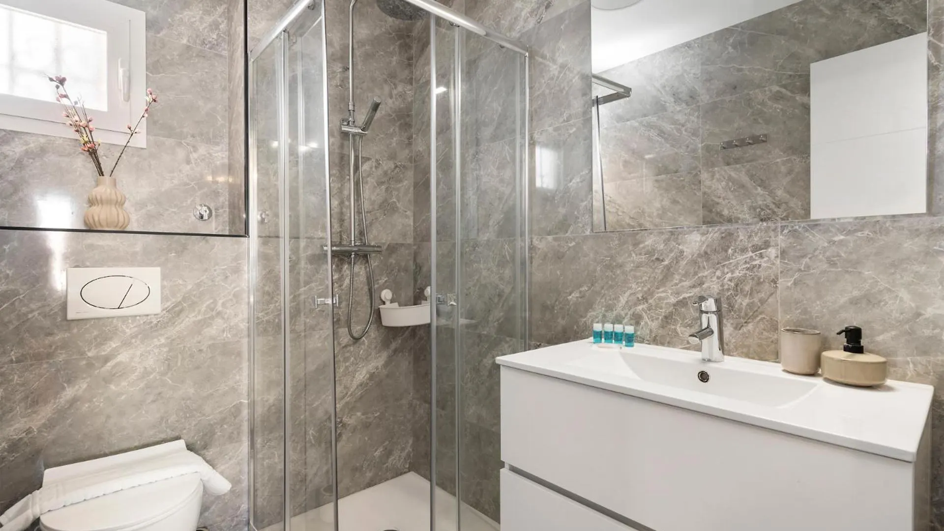 Colina Blanca Family Apartment With Pool By Costarentals - Ref 23 Fuengirola 0*,