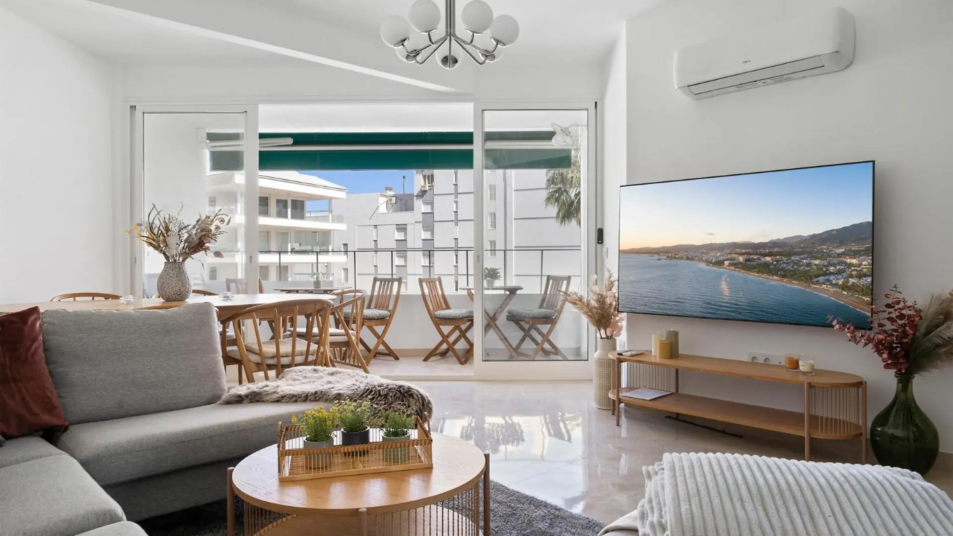 Colina Blanca Family Apartment With Pool By Costarentals - Ref 23 Fuengirola