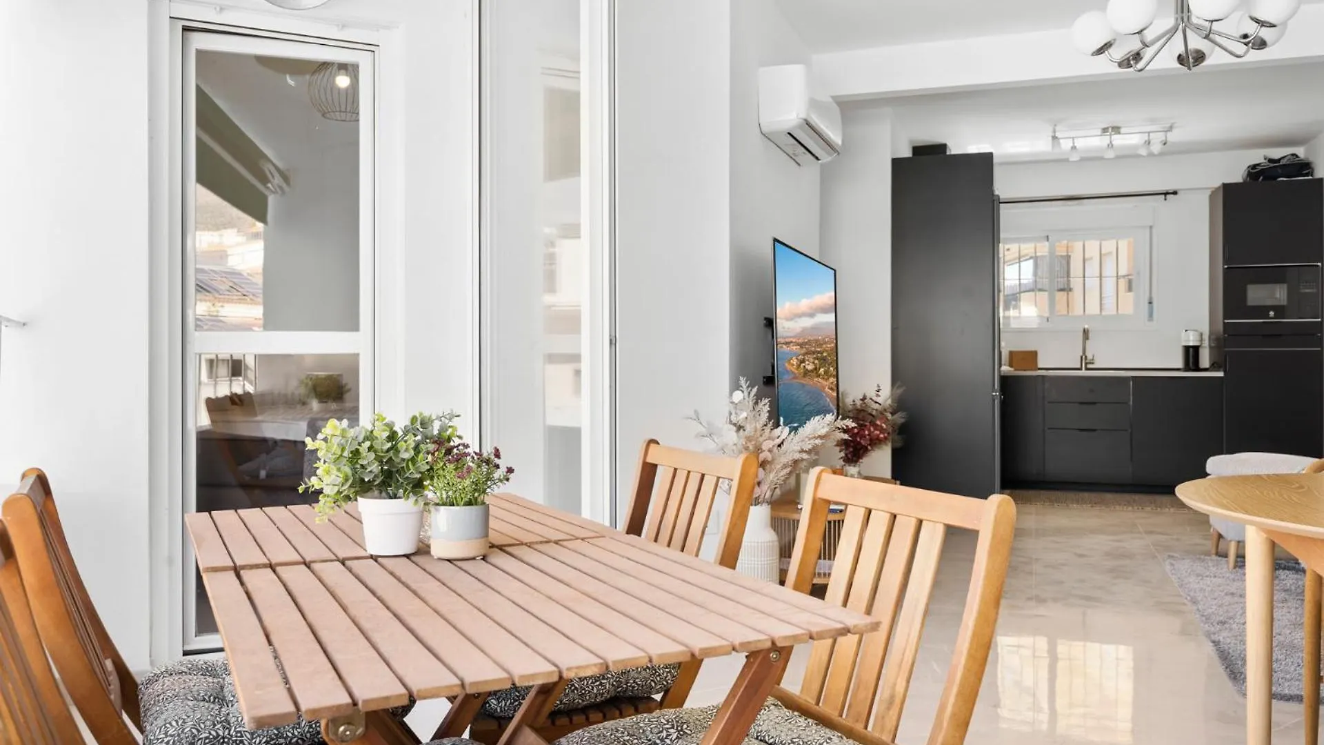 Colina Blanca Family Apartment With Pool By Costarentals - Ref 23 Fuengirola