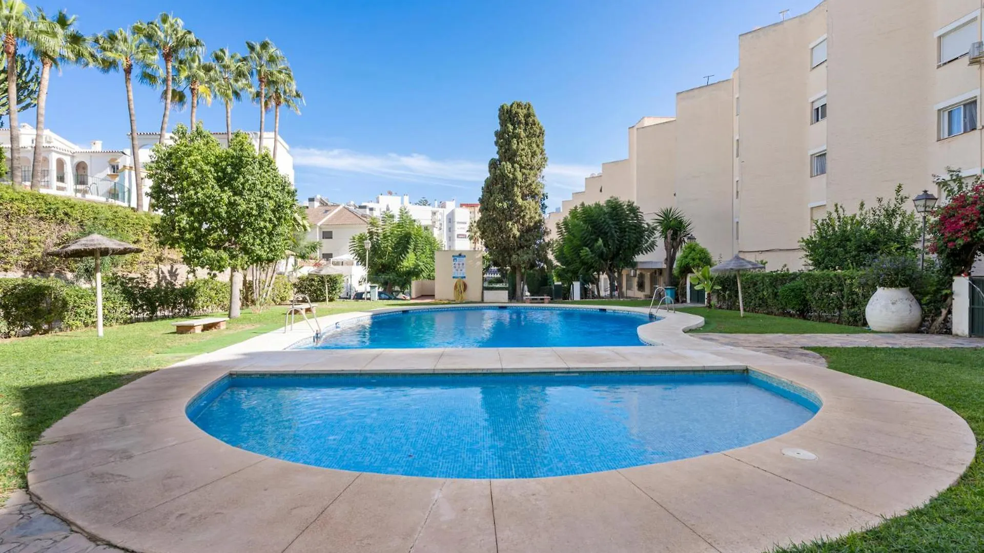 Colina Blanca Family Apartment With Pool By Costarentals - Ref 23 フエンヒロラ